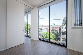 Floor to Ceiling Windows